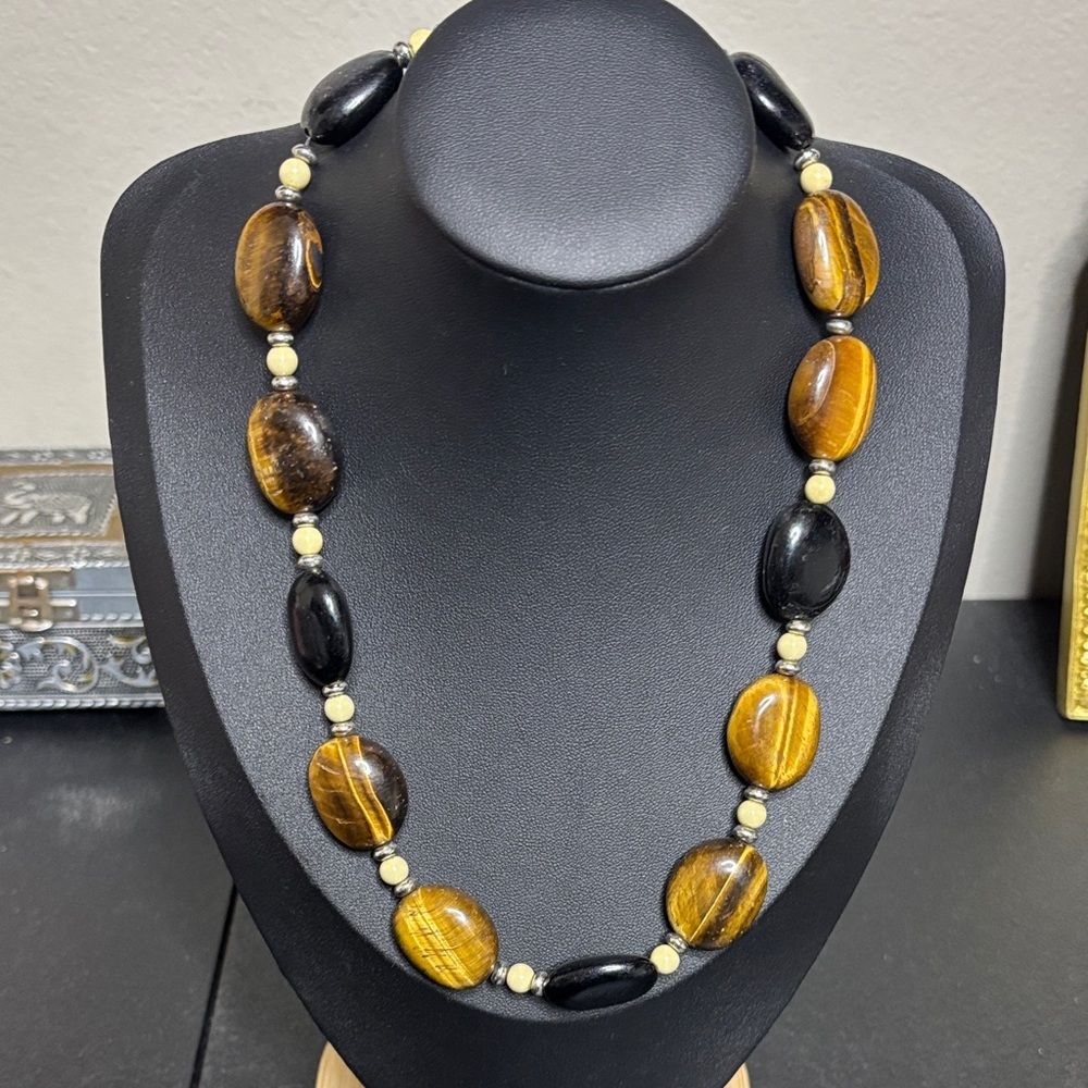 Chaps VTG Estate Tigers Eye Black Beaded Stone Necklace